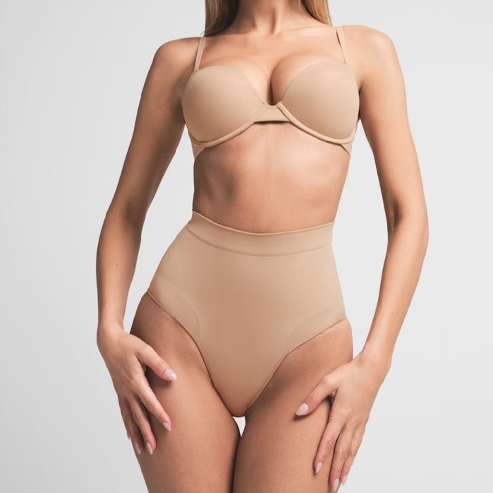 SKIMS SEAMLESS SCULPT Mid Waist BRIEF NEW